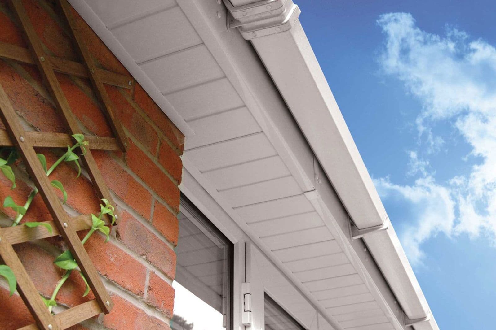 Signs your fascias and soffits need replacing